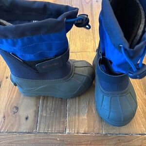 Columbia Kids Blue and Black Snow Boots